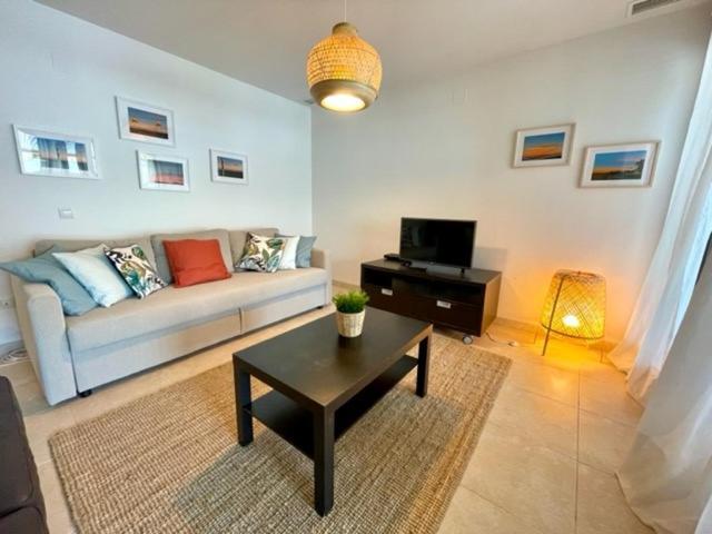 Gatu Premium Racimo, Terraza, Piscina, Aire Ac, Wifi Y Parking " Preferente Mayores De 25 Anos Y Familias " El Puerto de Santa Maria Ngoại thất bức ảnh